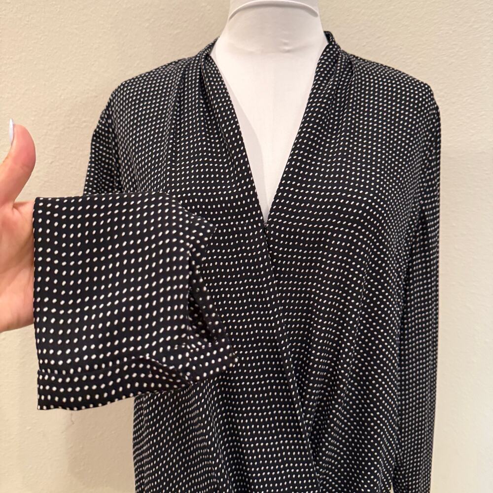 Ann Taylor Polka Dot Long Sleeve V Neck Career Blouse Office Work Medium Drape - Picture 5 of 9
